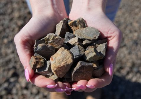 Black-and-Tan-One-Inch-Decorative-Landscaping-Rock-landscape